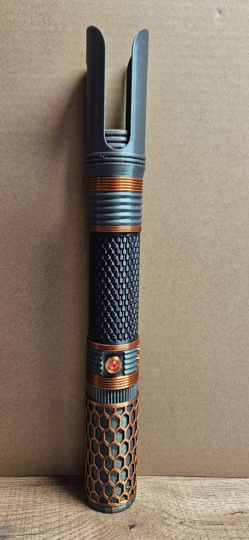 The Guardian Light up collapsible lightsaber!