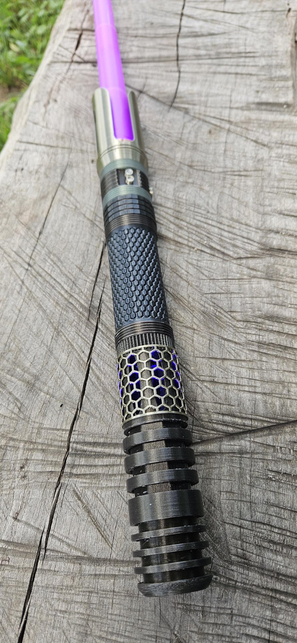 Elite Series Saber: Exposed Pommel Light Core, Blade Plug & Belt Clip