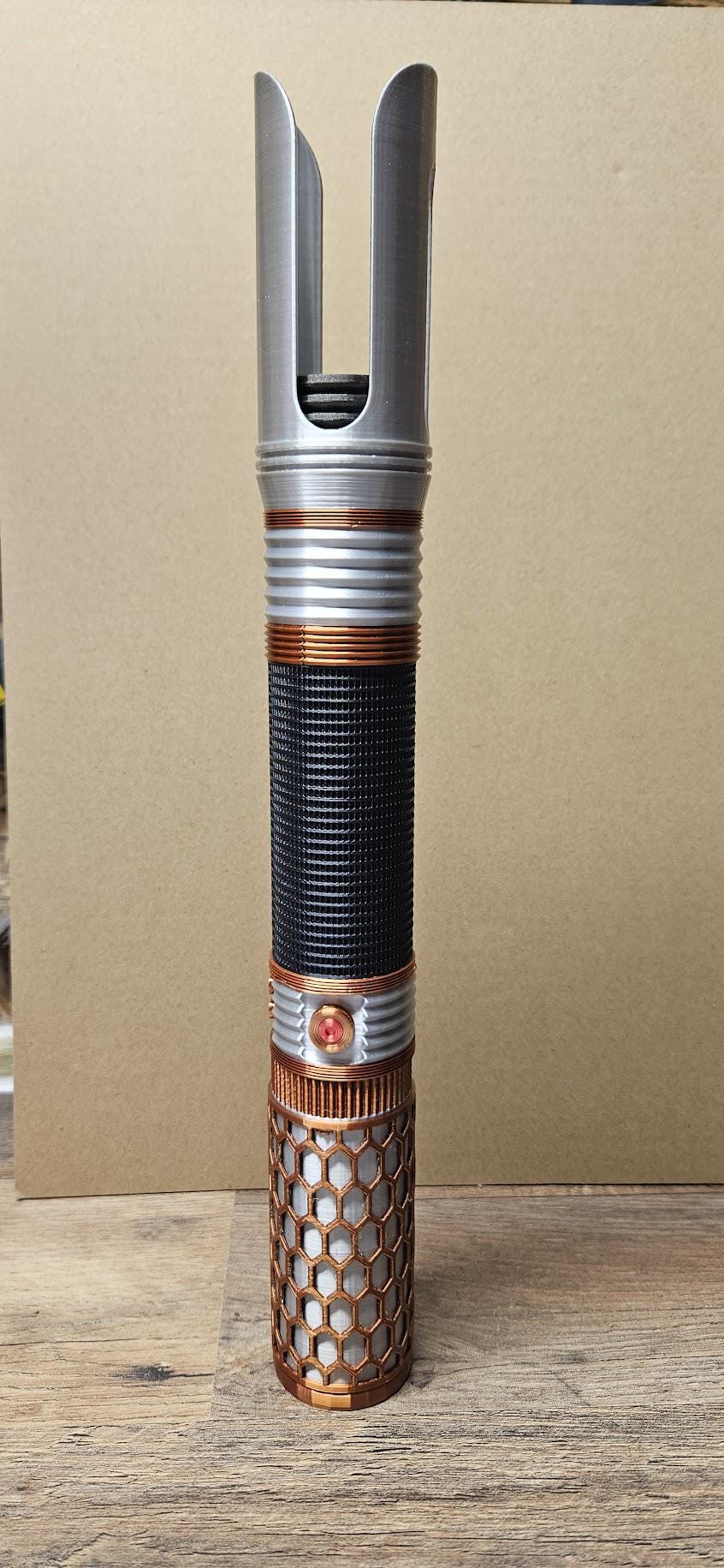 The Guardian Light up collapsible lightsaber!