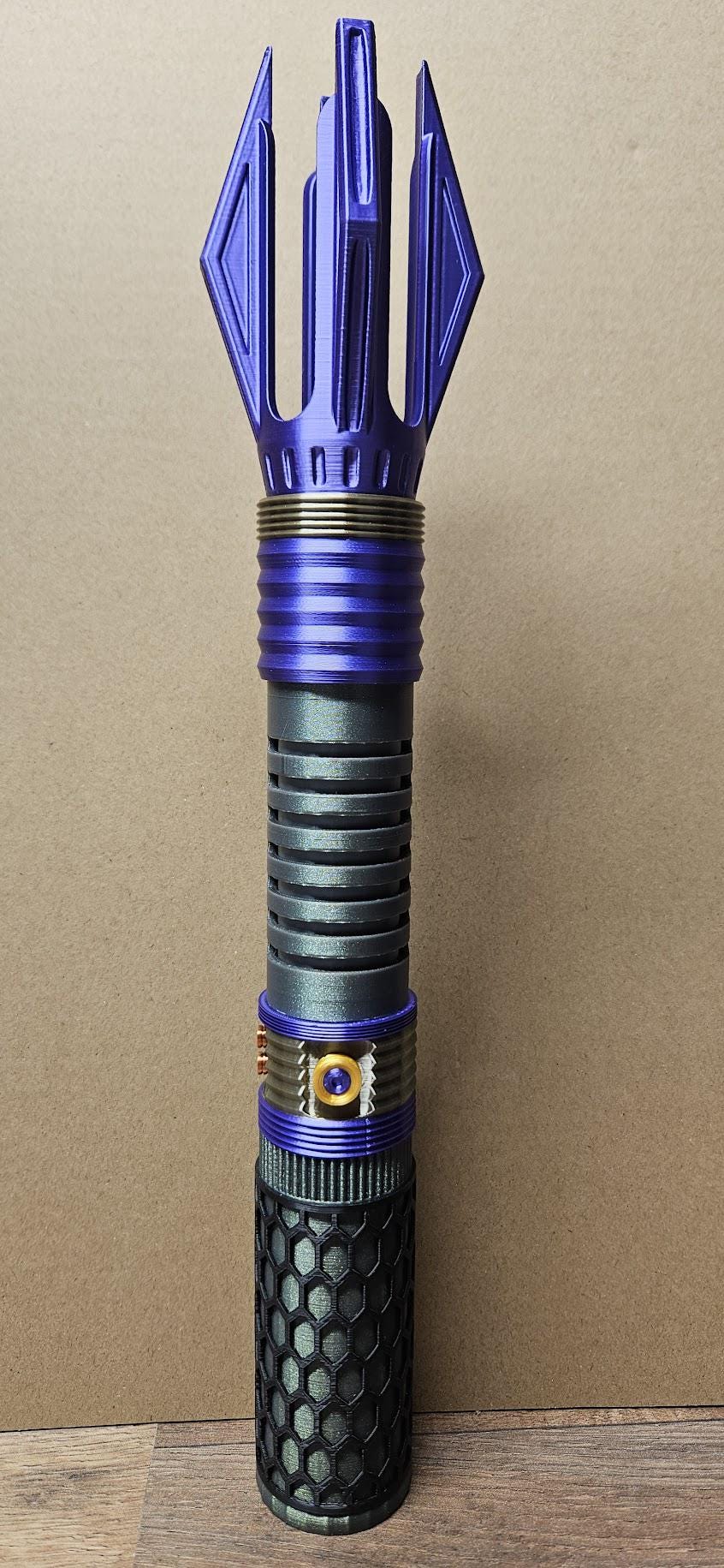 The Heretic Light up collapsible lightsaber!