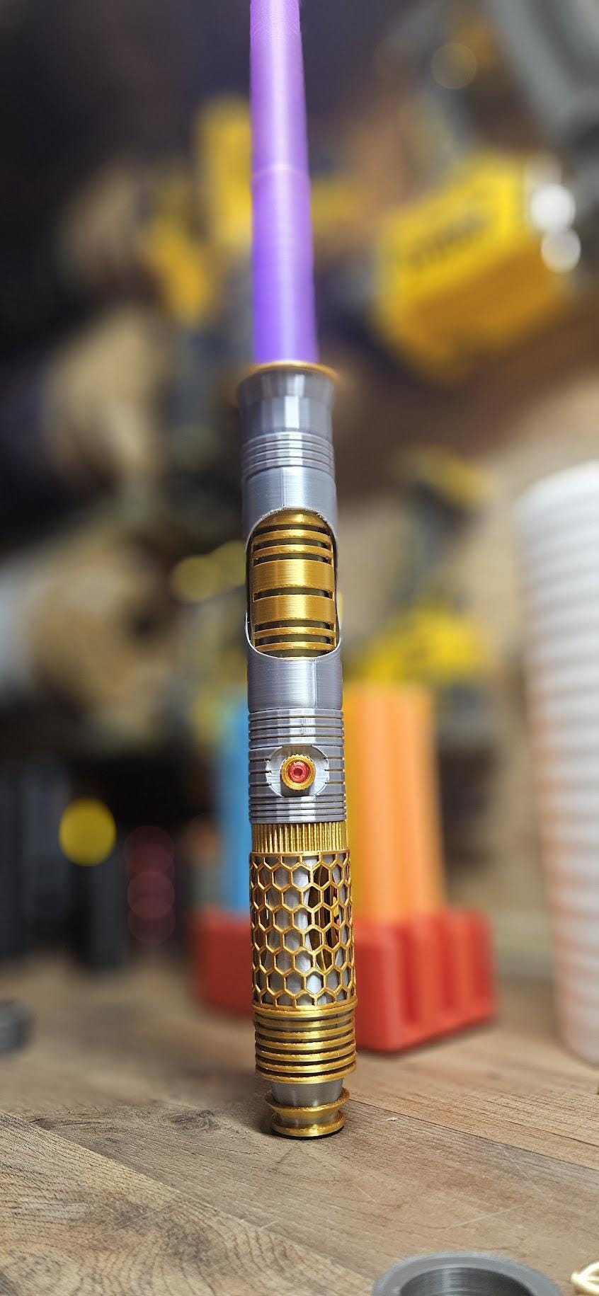 The Warden Light up collapsible lightsaber!