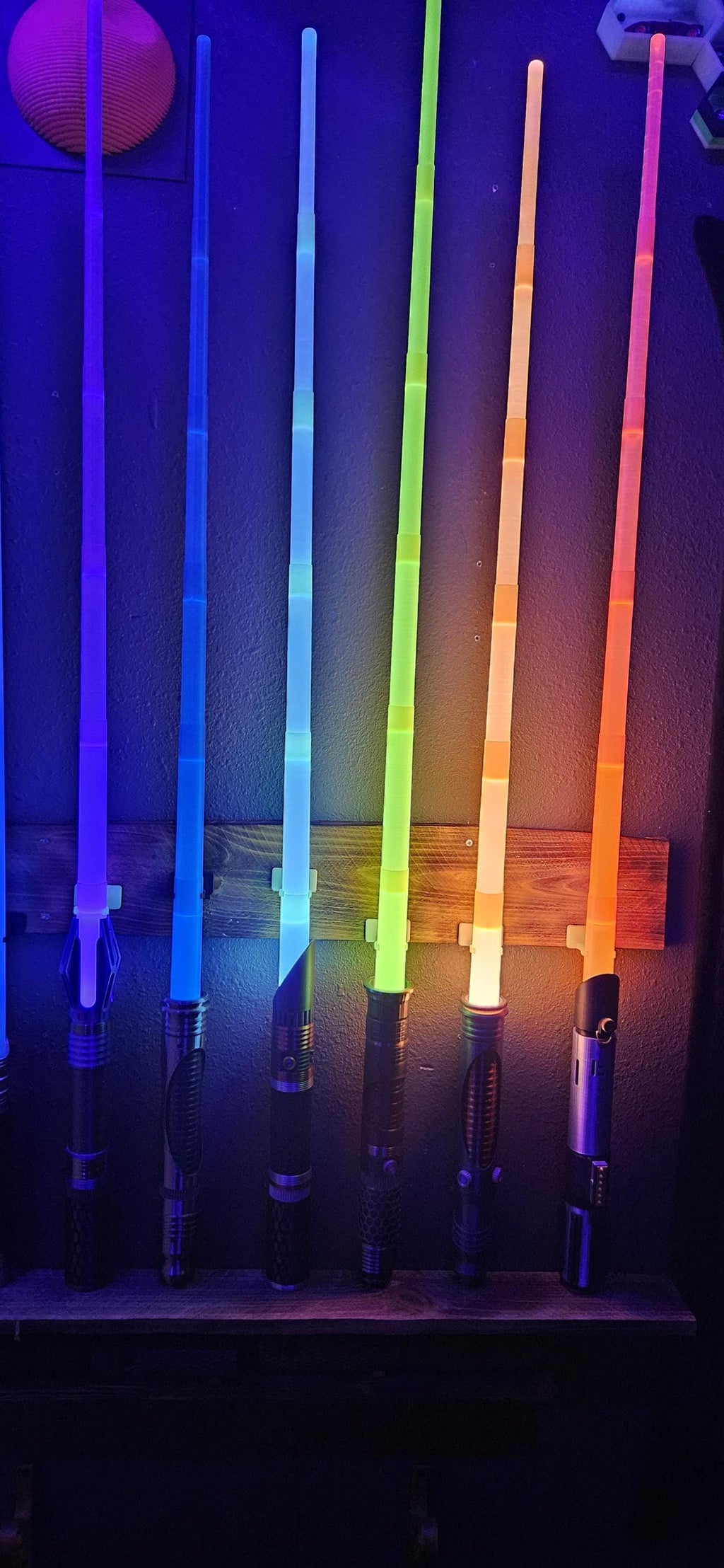 The Chancellor Light up collapsible lightsaber!