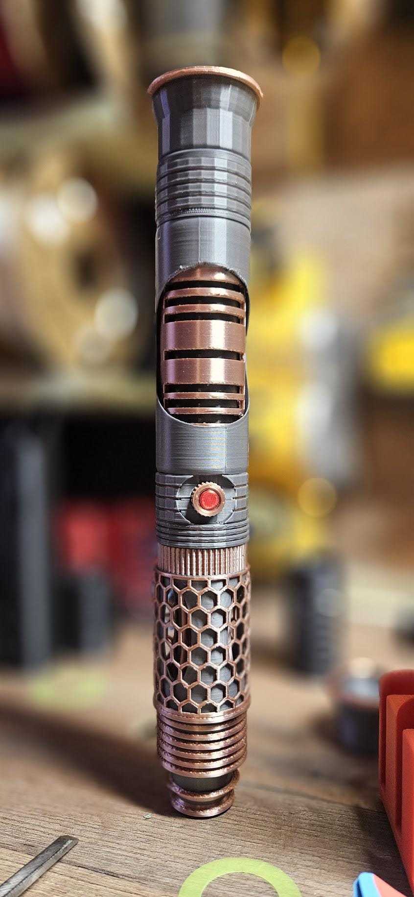 The Warden Light up collapsible lightsaber!