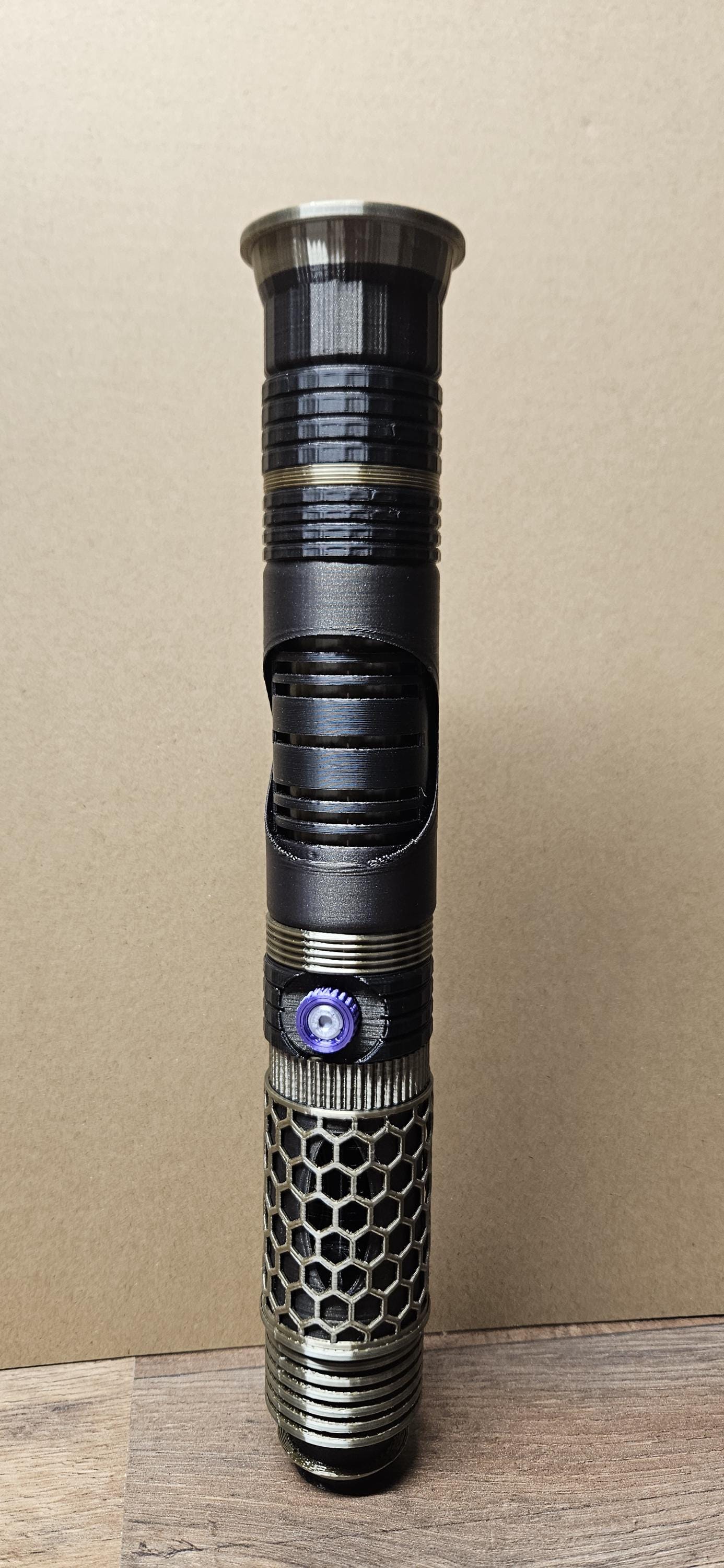 The Warden Light up collapsible lightsaber!